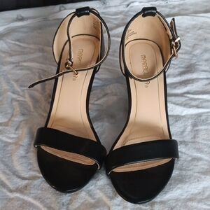 MARELLA Elegant Black Heels with Ankle Strap